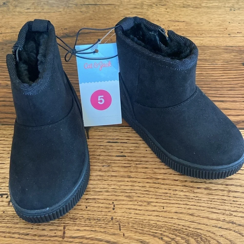 NWT Pip Zipper Toddler Shearling Style Boots